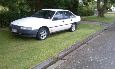 1990 Holden Commodore VN Excec