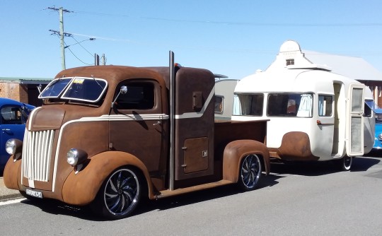 1942 Ford COE