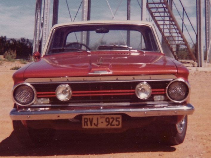1965 Chrysler VALIANT