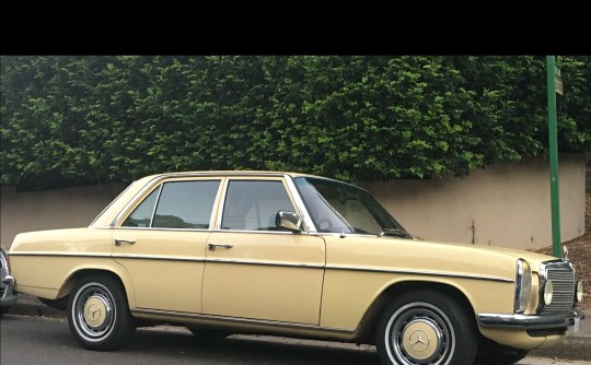 1975 Mercedes-Benz 240 D