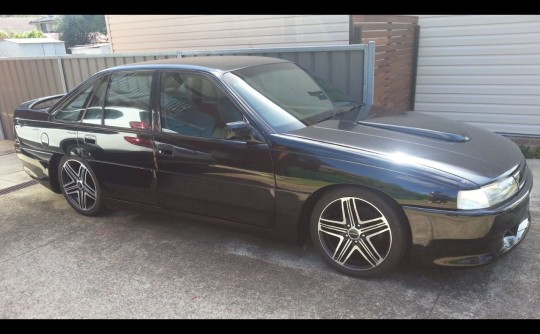 1990 Holden COMMODORE