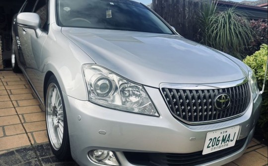 2011 Toyota Crown majesta