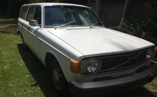 1974 Volvo 145