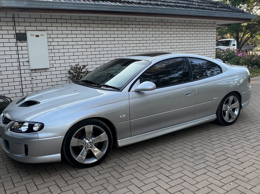 2005 Holden MONARO CV8-Z