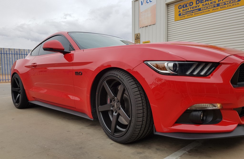 New Mustang kitted out with offset 20&quot; Speedy Hammers