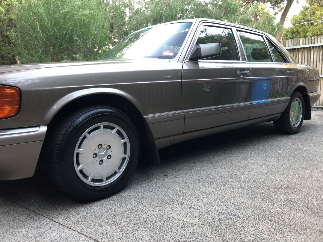1989 Mercedes-Benz 300SEL