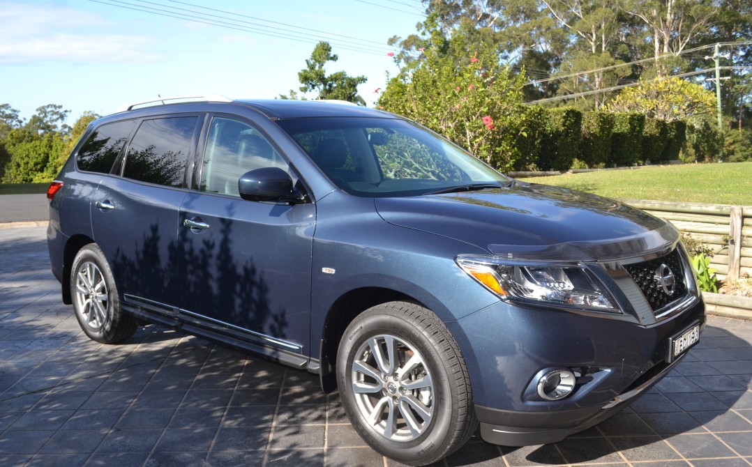 2014 Nissan PATHFINDER ST PLUS