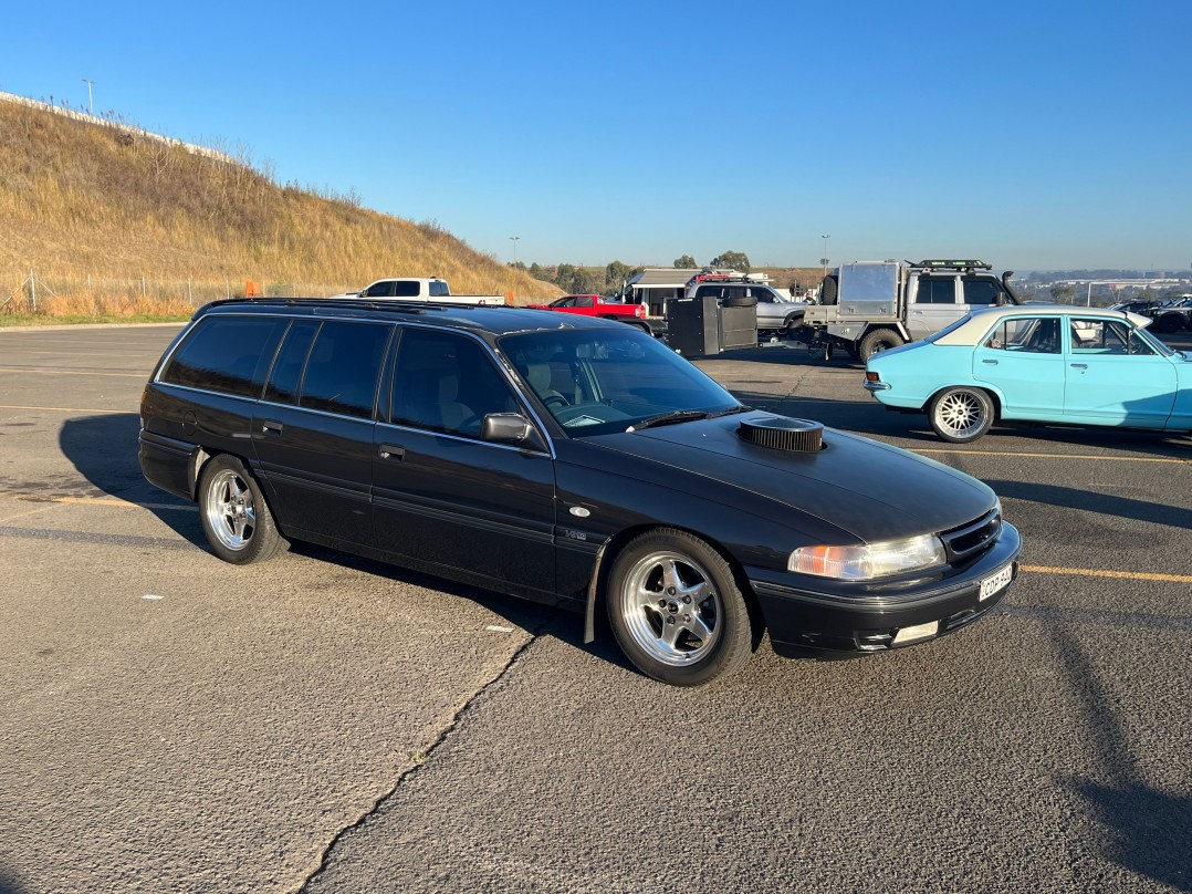 1993 Holden VP Berlina LX 5L V8