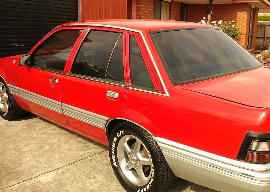 1988 Holden COMMODORE VL  SERIES 2