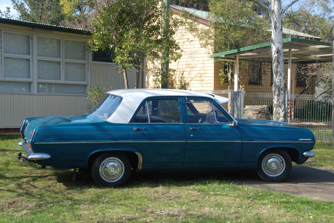 1966 Holden HR SPECIAL SEDAN