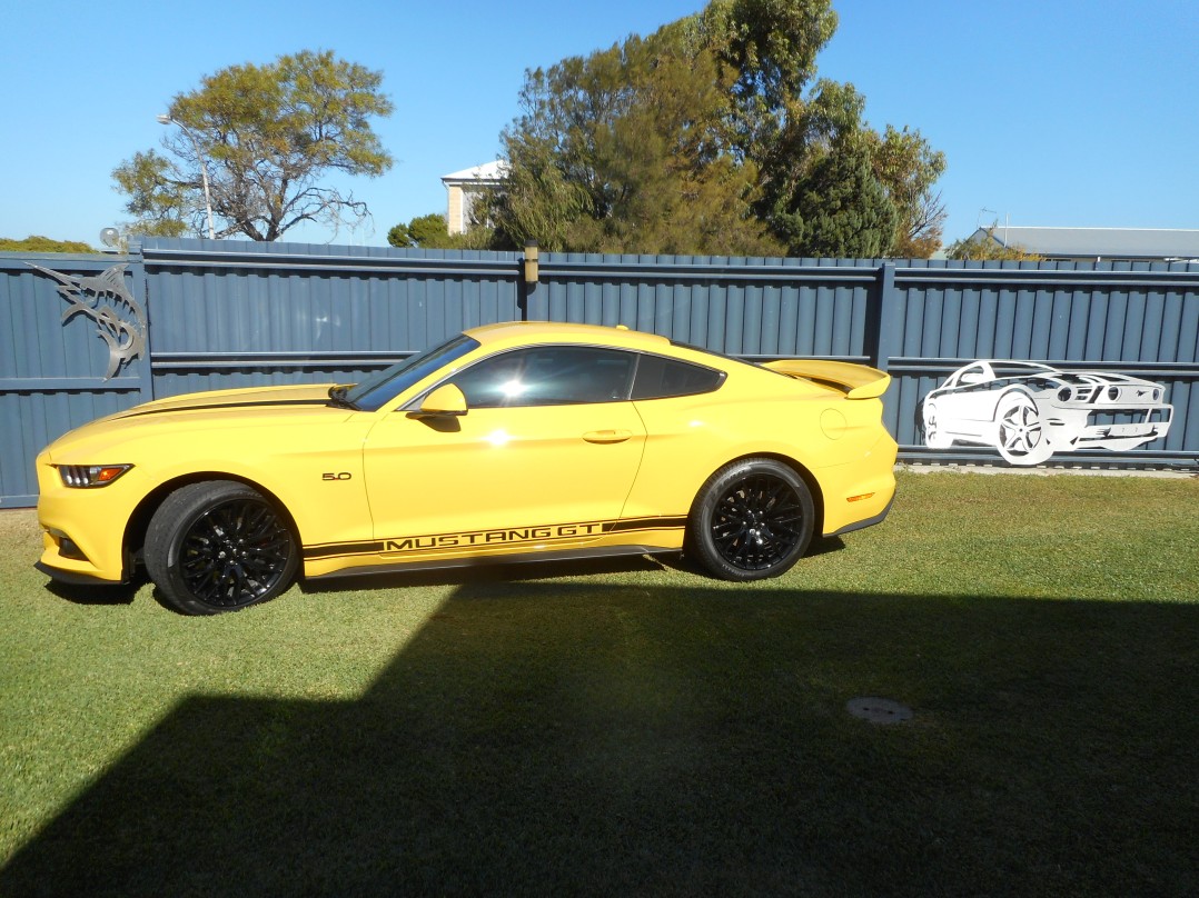 2017 Ford MUSTANG