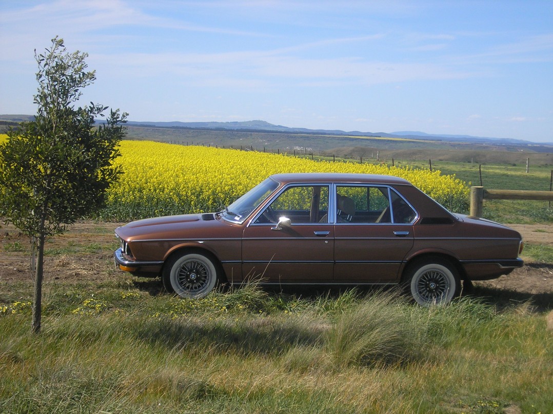 1975 BMW e12 528