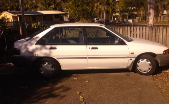 1991 Ford LASER GL