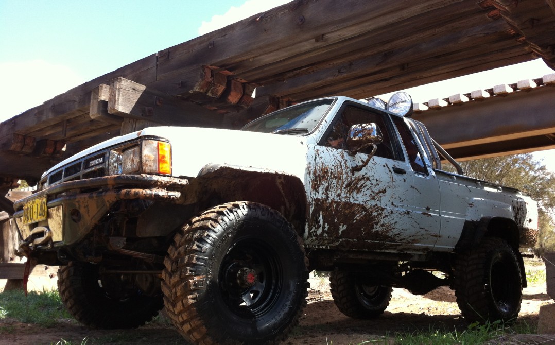 1984 Toyota HILUX SR5 (4x4)