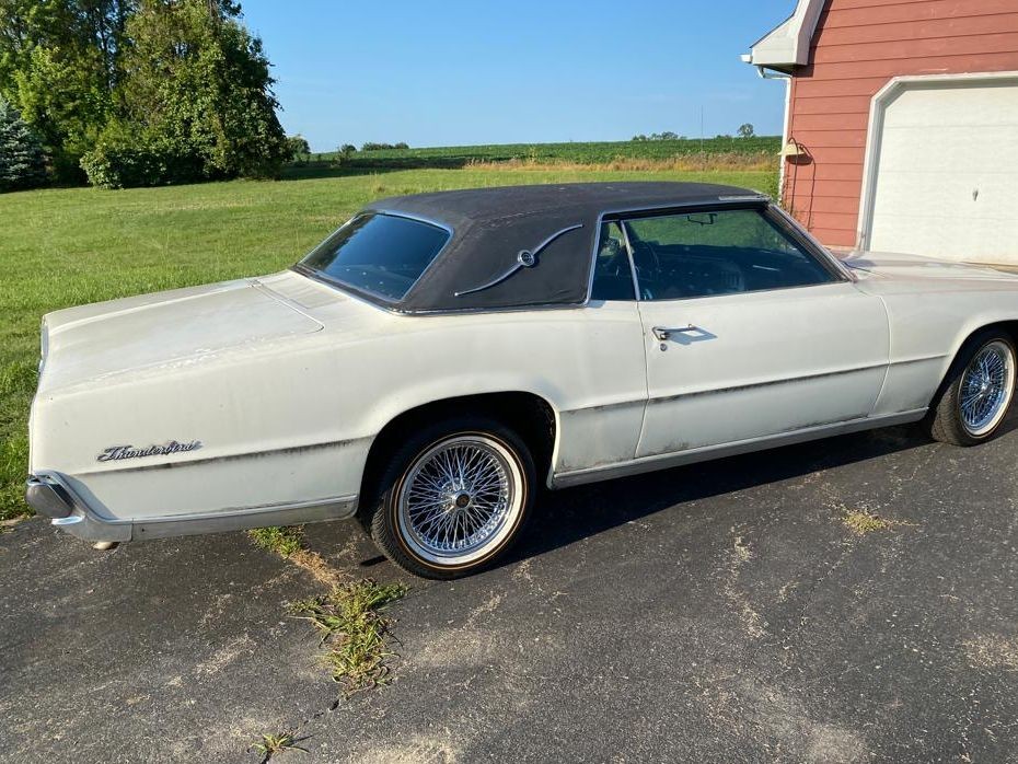 1967 Ford Thunderbird