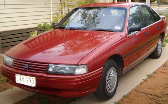 1989 Holden COMMODORE VN