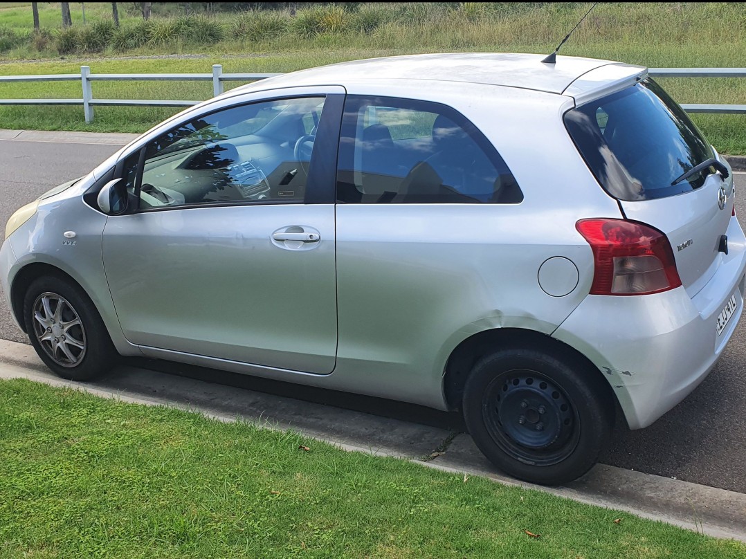 2006 Toyota YARIS YR