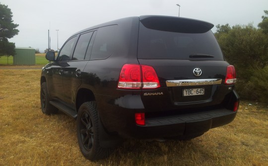 2011 Toyota LANDCRUISER SAHARA (4x4)