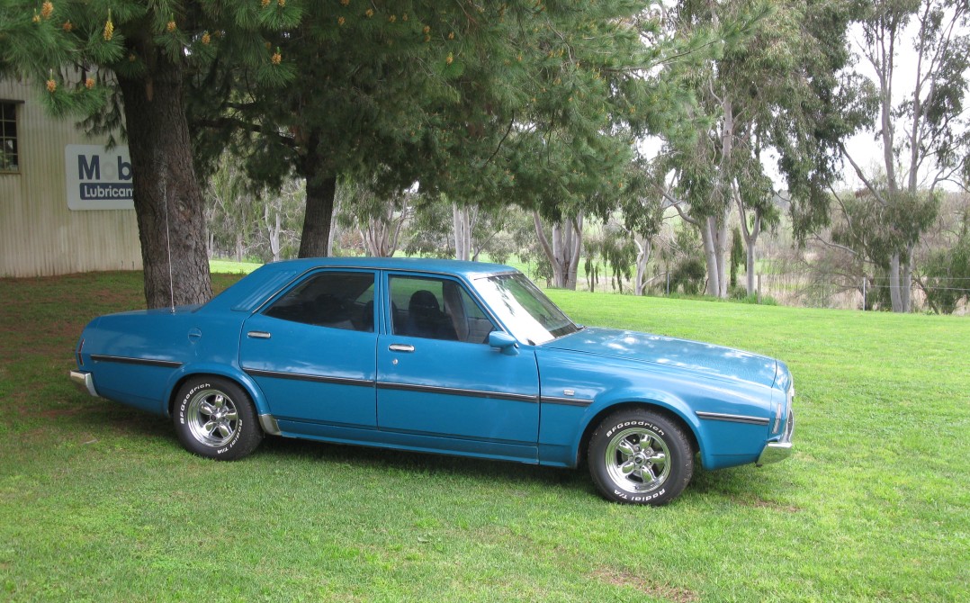 1973 Leyland P76 DELUXE
