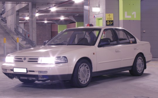 1992 Nissan MAXIMA M