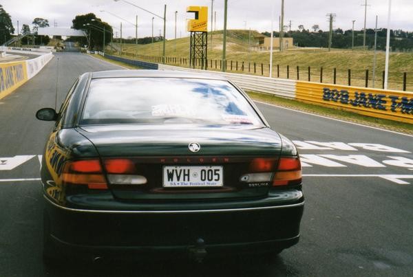 1998 Holden BERLINA