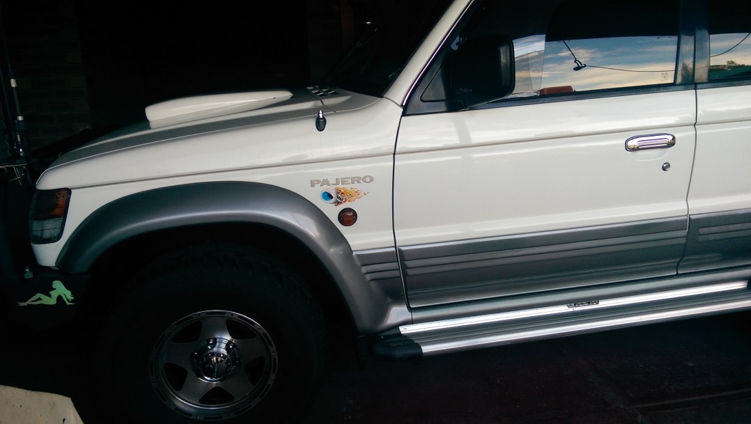 1994 Mitsubishi PAJERO GLS LWB (4x4)