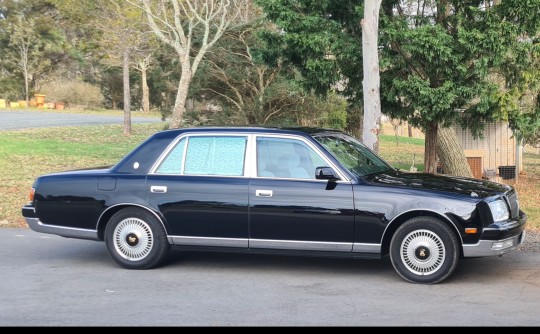 2000 Toyota Century