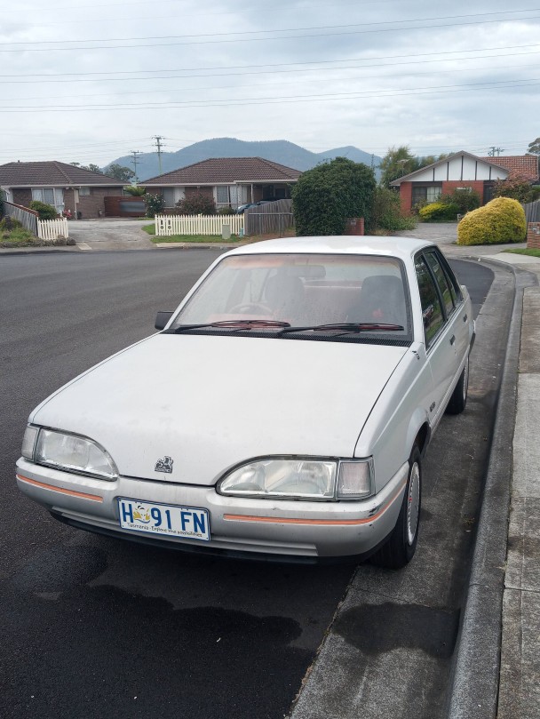 1987 Holden CAMIRA EXECUTIVE