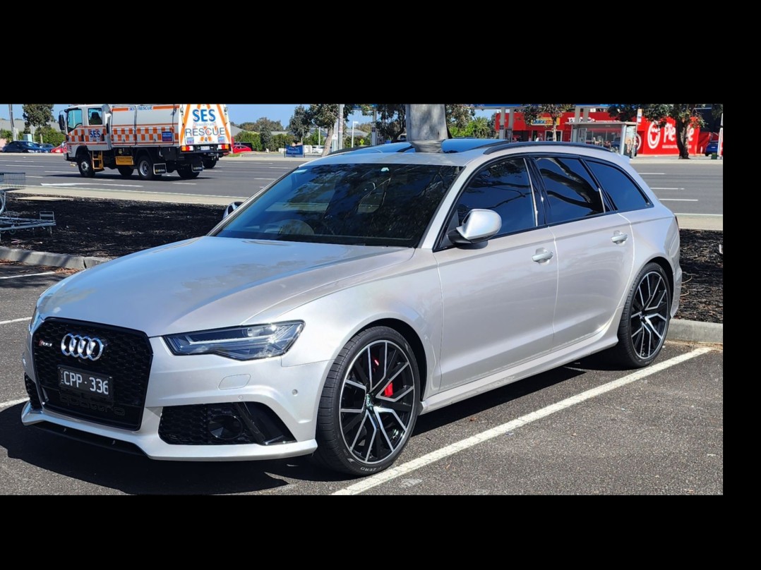 2017 Audi RS6 AVANT Performance