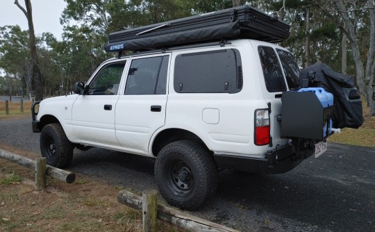 1990 Toyota LANDCRUISER DX (4x4)