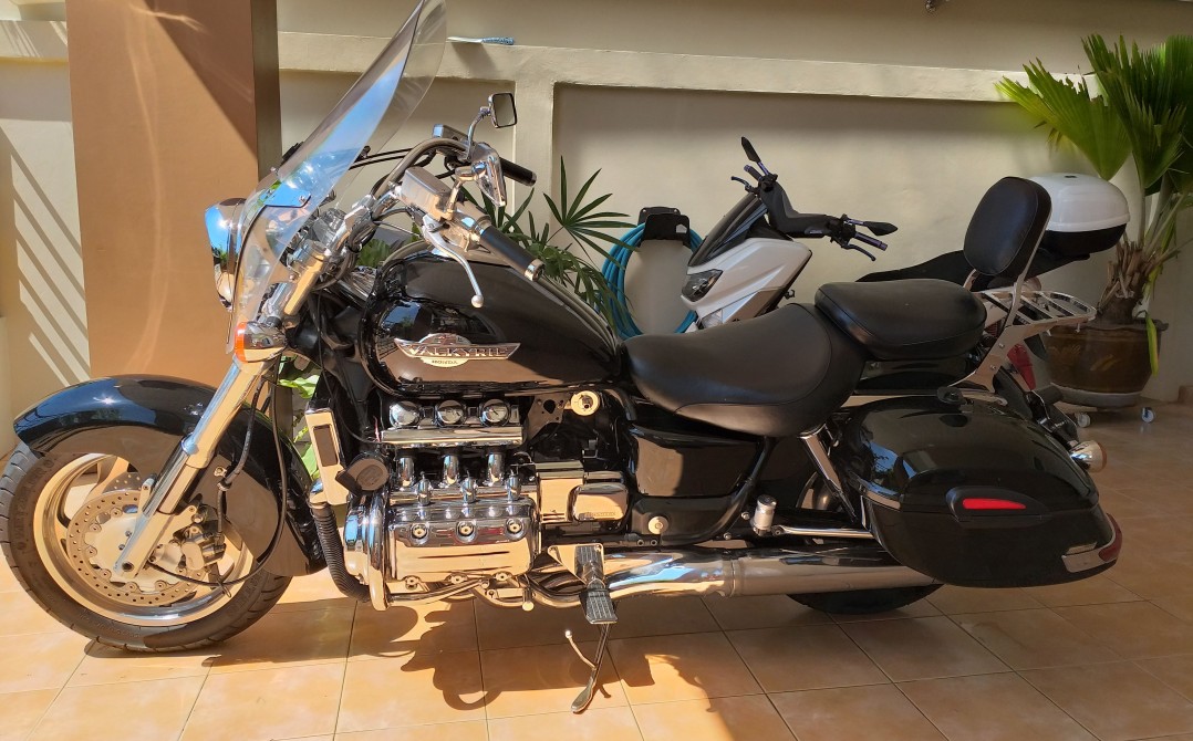 2001 Honda 1520cc GL1500C (VALKYRIE)