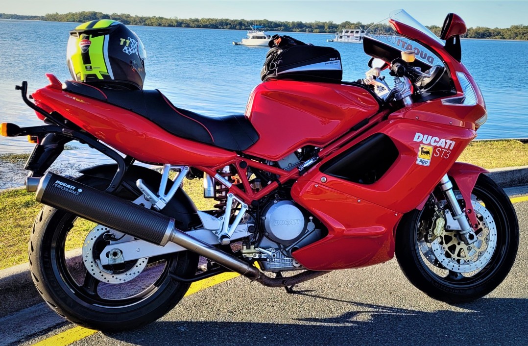 2007 Ducati 992cc ST3