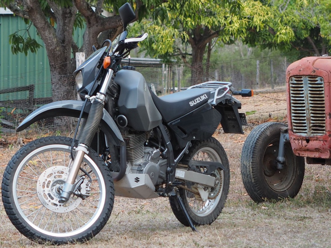 2019 Suzuki DR650SE