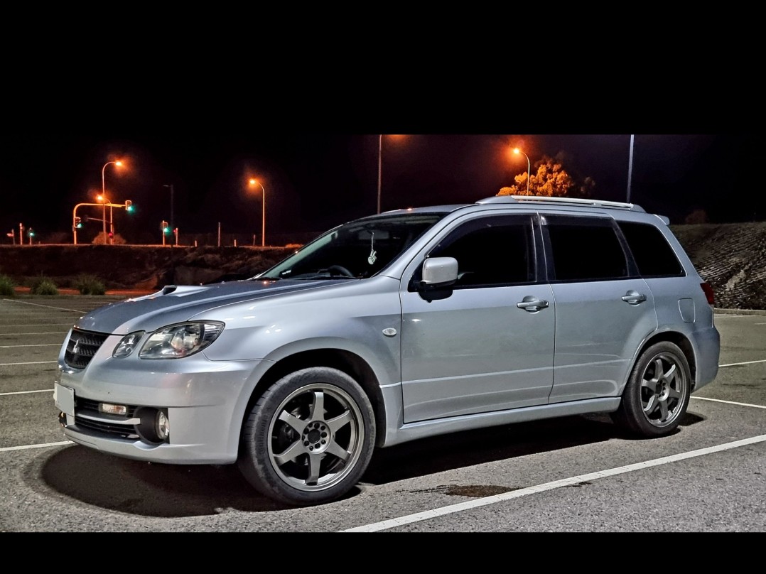 2003 Mitsubishi Airtrek Turbo R