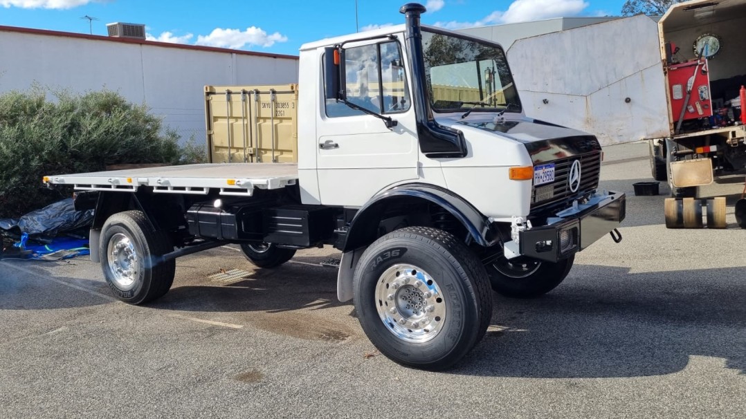 1988 Mercedes-Benz Unimog U1700L