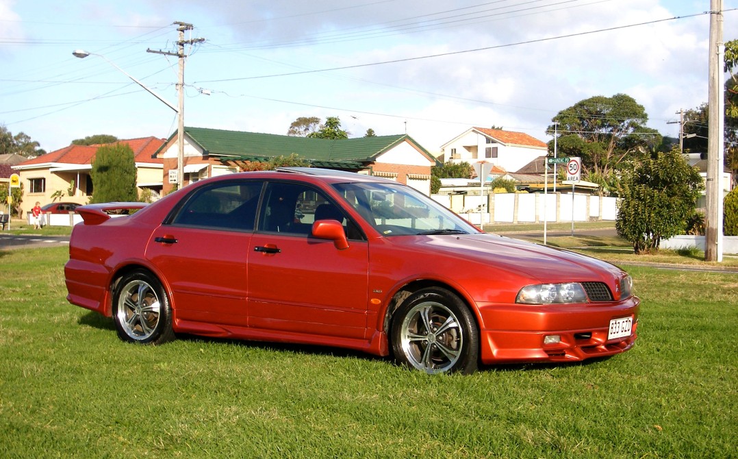 2001 Mitsubishi MAGNA VR-X