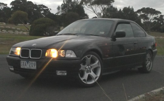 1994 BMW E36 318is