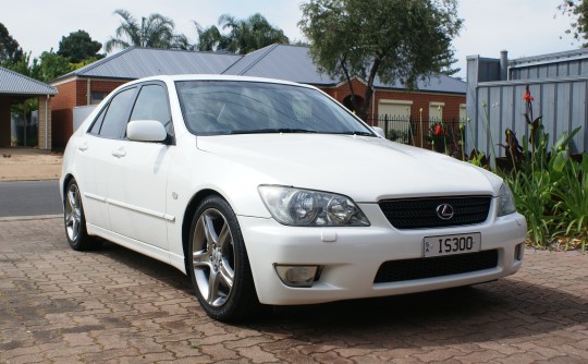 2003 Lexus IS300