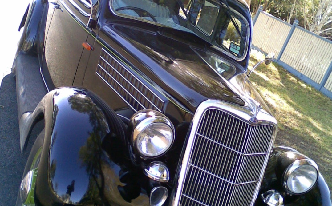 1935 Ford Fordor Standard Touring