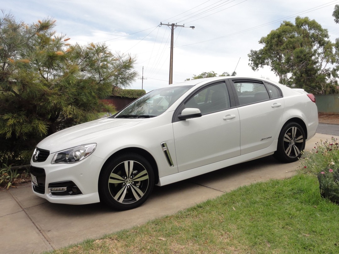 2015 Holden COMMODORE STORM