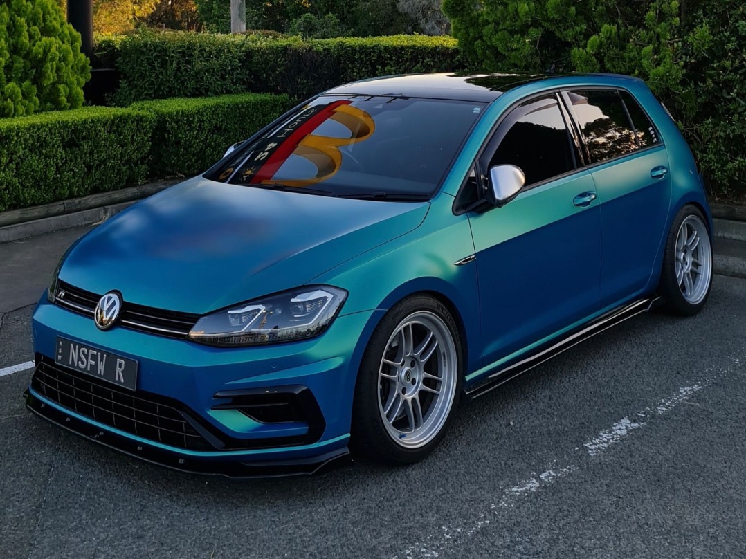 2017 Volkswagen Golf R