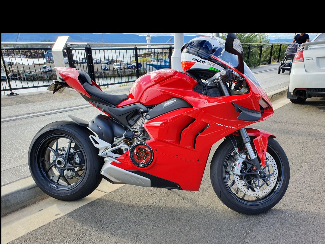 2020 Ducati V4