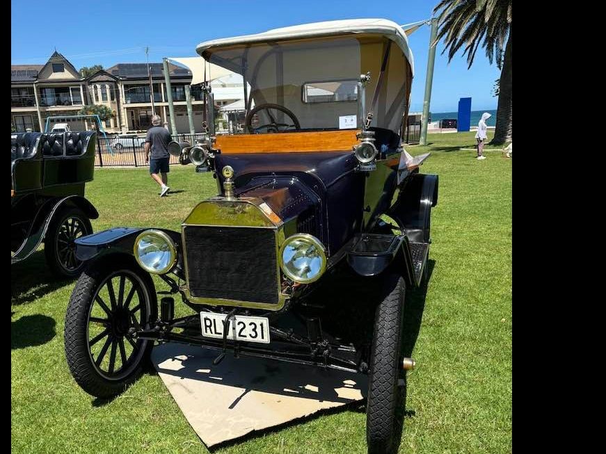 1916 Ford T