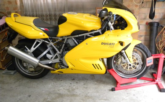 2002 Ducati 750 super sport