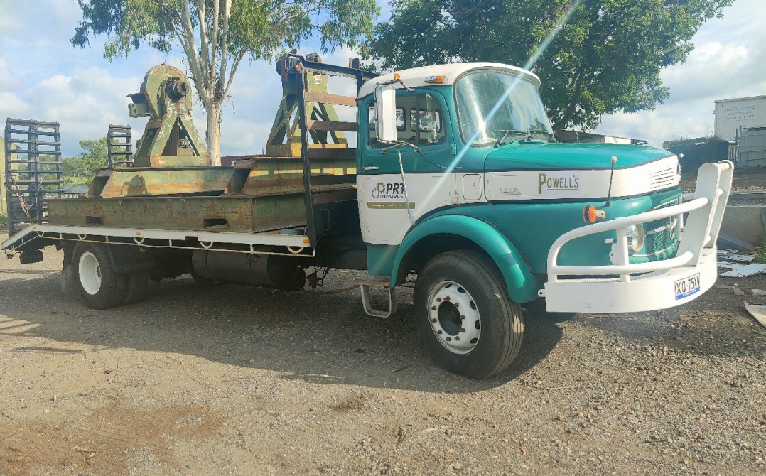 1974 Mercedes-Benz 1418