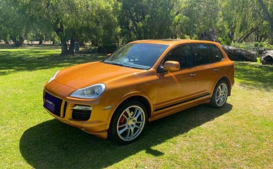 2010 Porsche CAYENNE GTS