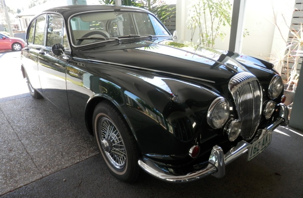 1968 Daimler V8 250