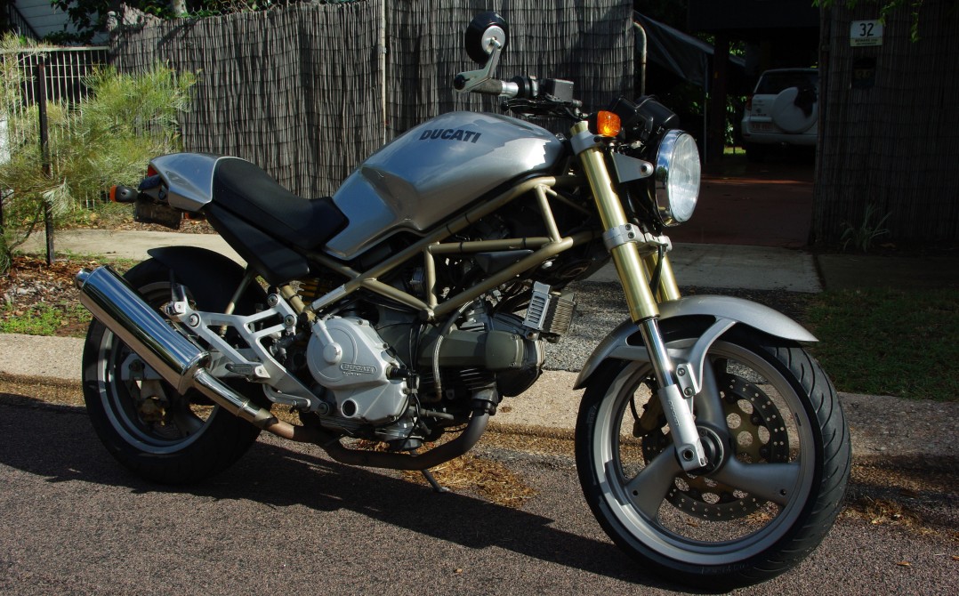 1998 Ducati Monster 750