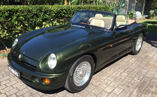 1995 MG RV8