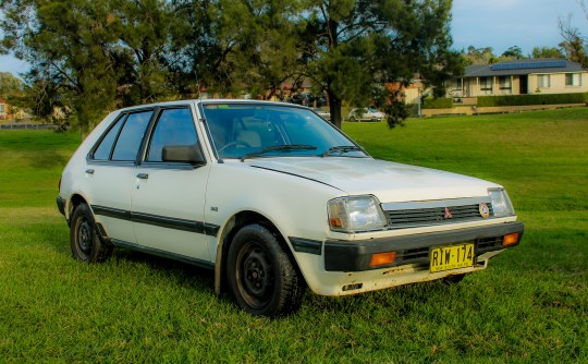 1988 Mitsubishi COLT